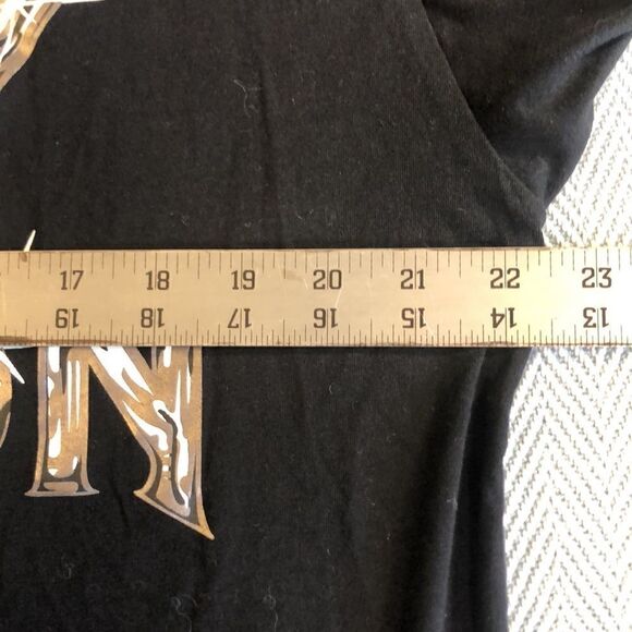 BOY London t shirt, Sz L Black UNISEX Skull and Chains design on back Like New - Picture 7 of 13